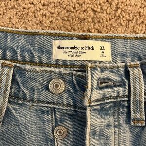 Abercrombie and fitch 7' dad shorts high rise